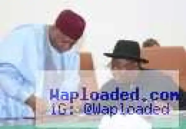 "Jonathan Must Speak On Dasuki Scandal" – PDP